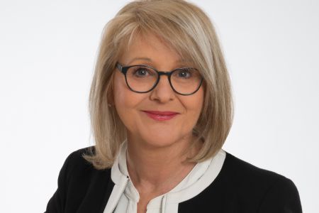 Frau Kerstin Salhoff